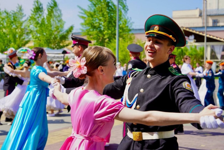 Кадетский бал.